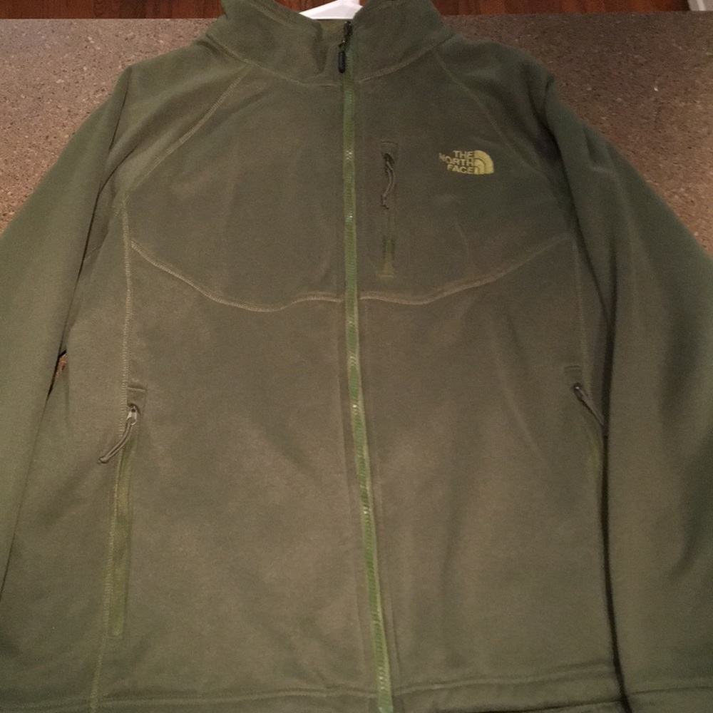 Large men’s North Face Zip up